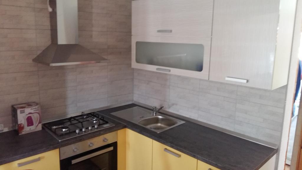Apartments Ema Vir Luaran gambar